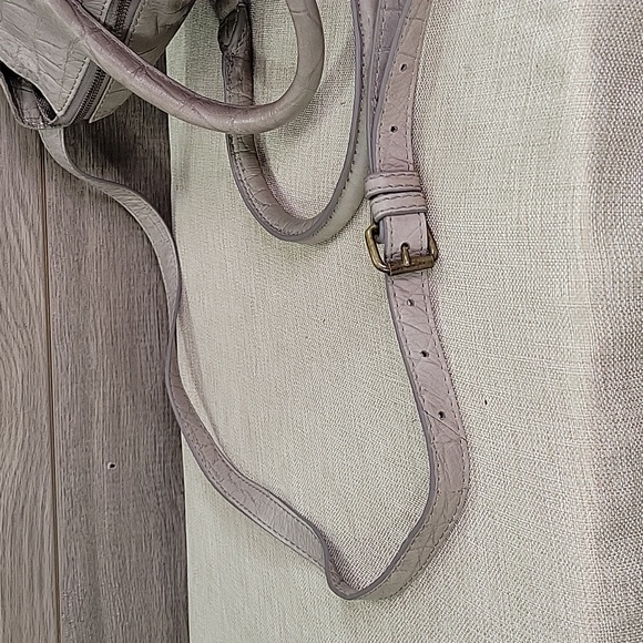 American Leather Co Gray Croc Embossed Shoulder Bag - Picture 7 of 15